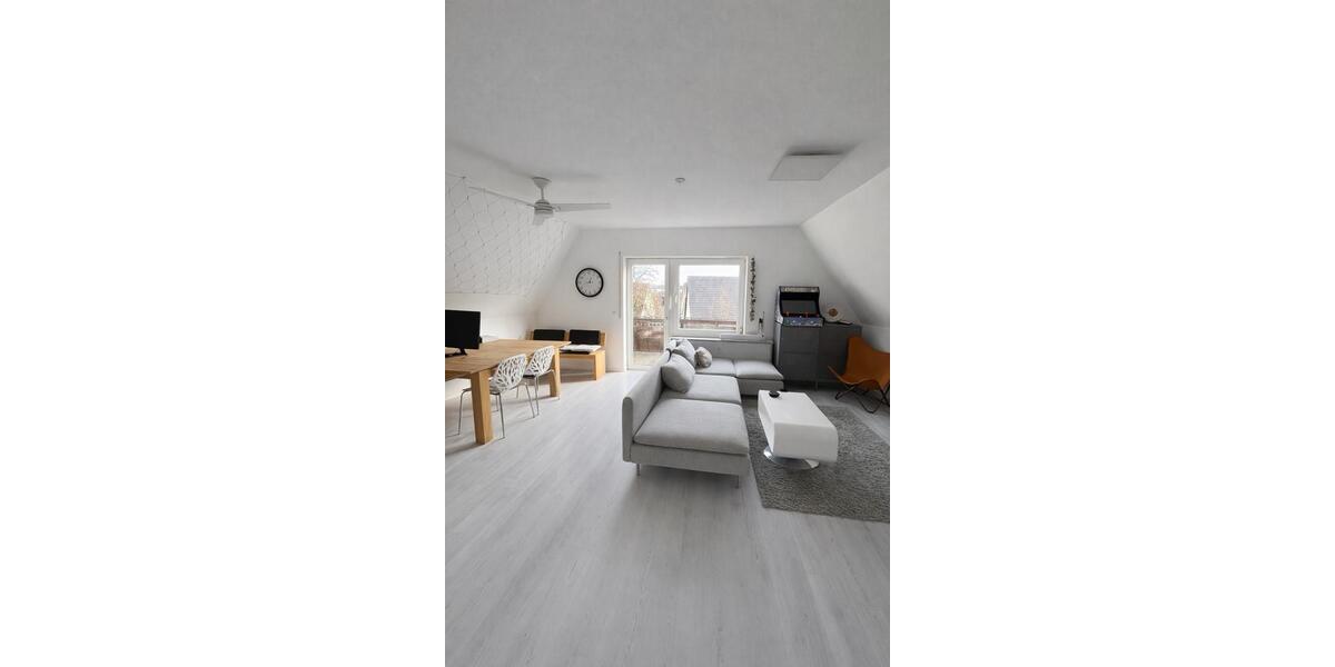 Dachgeschoßwohnung Bönnigheim - 3 Zimmer, 85 m&sup2;, 850&euro; | Angebot:25942000