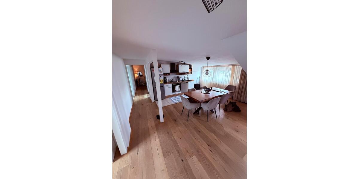 Dachgeschoßwohnung Stuttgart Stuttgart-Ost - 3.5 Zimmer, 69 m&sup2;, 1.503&euro; | Angebot:27550044