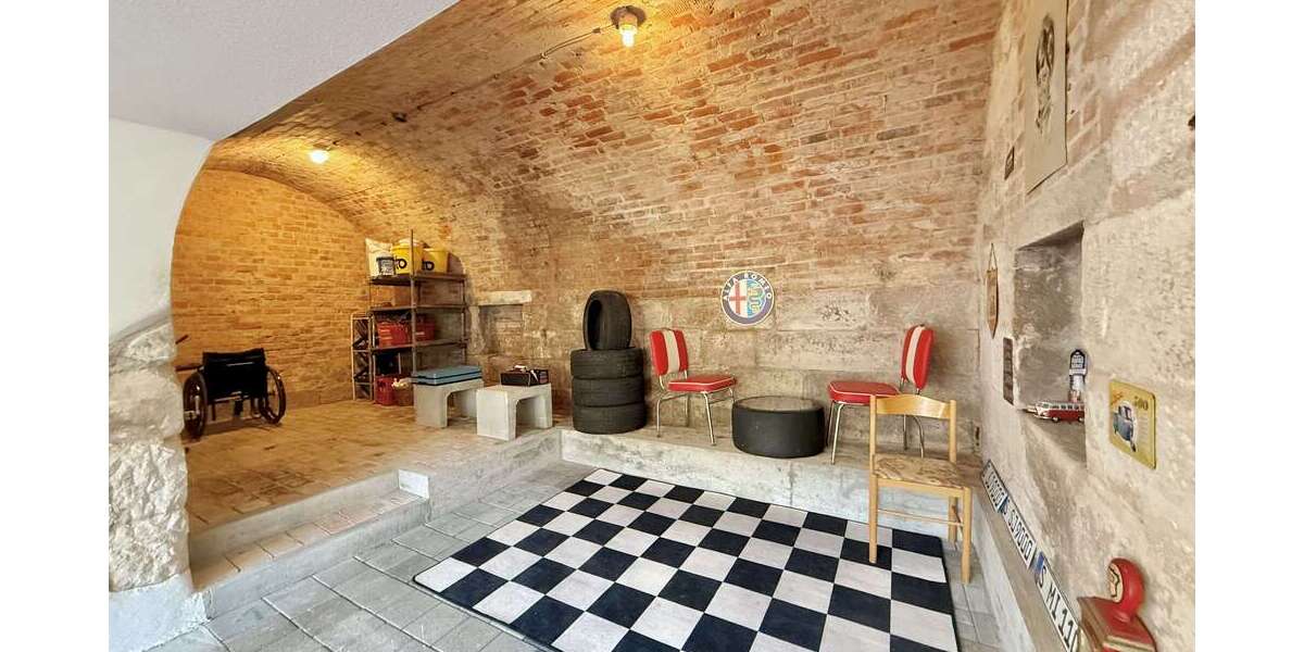 Einfamilienhaus Stuttgart Hedelfingen - 9 Zimmer, 200 m&sup2;, 679.000&euro; | Angebot:26031342