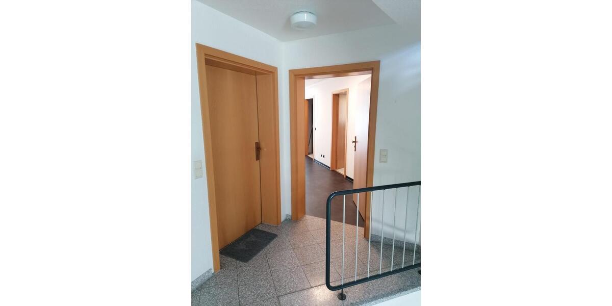Etagenwohnung Remseck am Neckar - 2 Zimmer, 65 m&sup2;, 910&euro; | Angebot:27541943