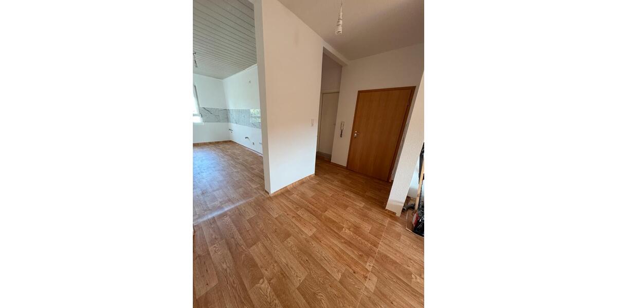 Dachgeschoßwohnung Backnang - 3 Zimmer, 73 m&sup2;, 950&euro; | Angebot:27577616