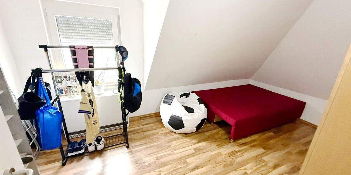 Etagenwohnung Reichenbach - 3 Zimmer, 57 m&sup2;, 195.000&euro; | Angebot:25696190