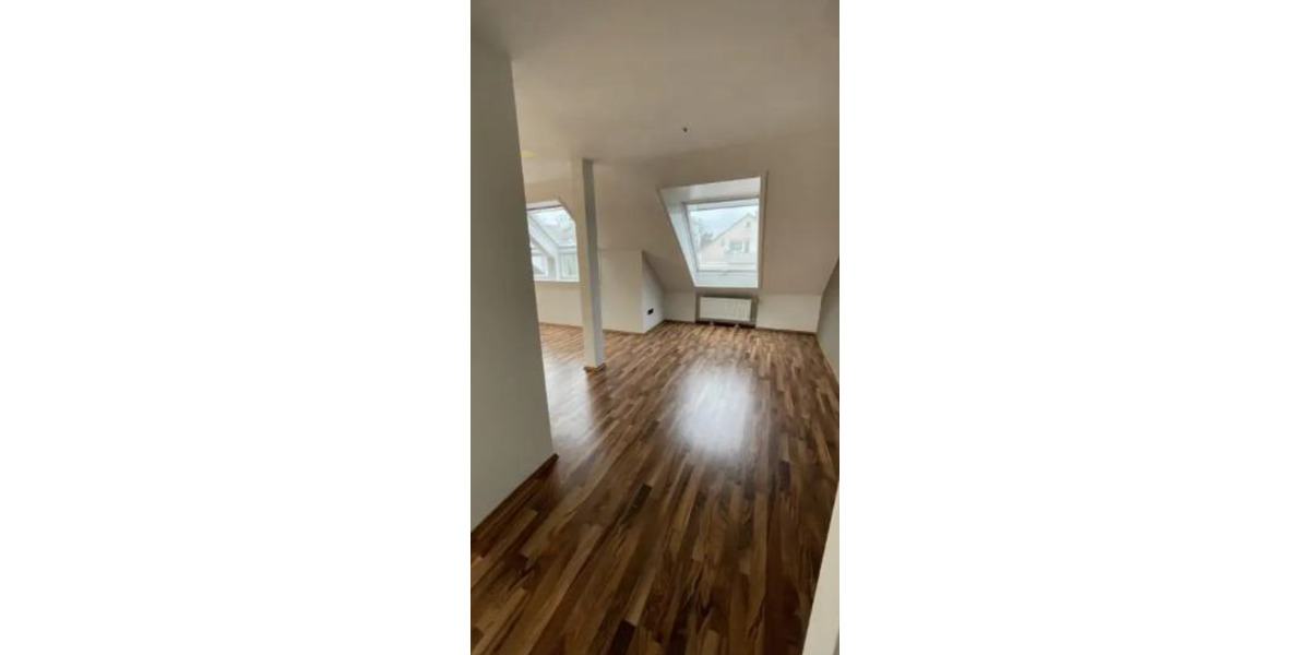Dachgeschoßwohnung Ditzingen - 2 Zimmer, 78 m&sup2;, 1.100&euro; | Angebot:25614637