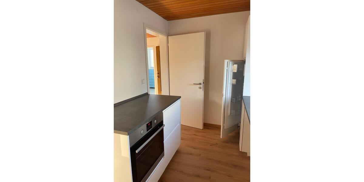 Dachgeschoßwohnung Mönsheim - 3 Zimmer, 70 m&sup2;, 820&euro; | Angebot:25791244