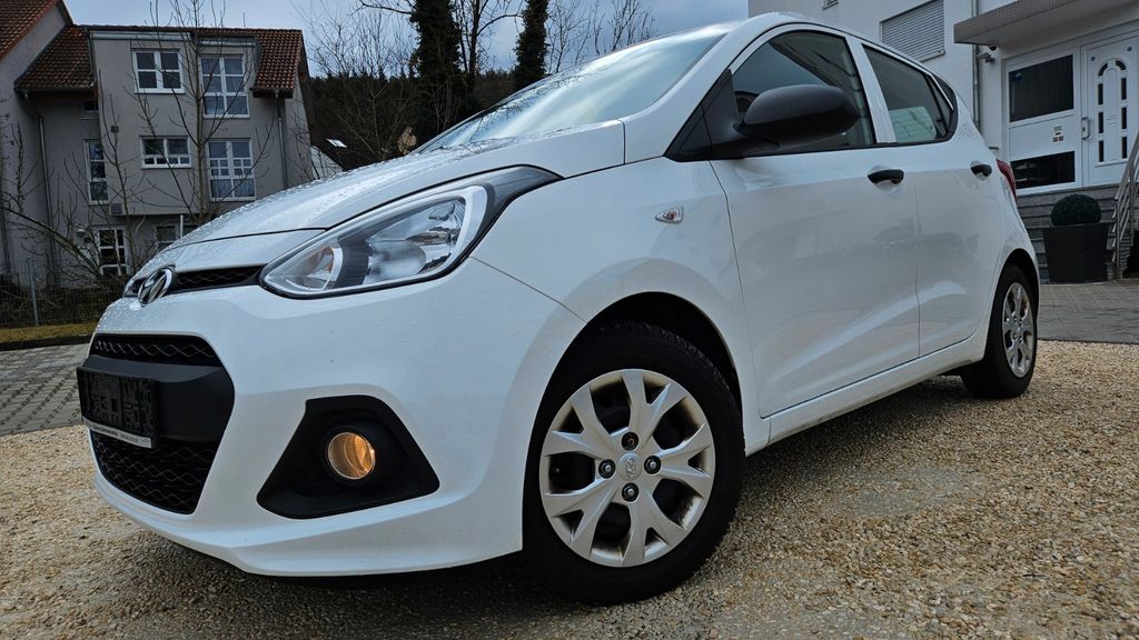 Hyundai i10 66.000 km 8.990 &euro; Stuttgart 70563