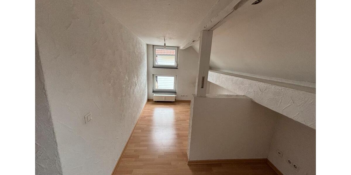 Dachgeschoßwohnung Deizisau - 3.5 Zimmer, 90 m&sup2;, 1.200&euro; | Angebot:25923476