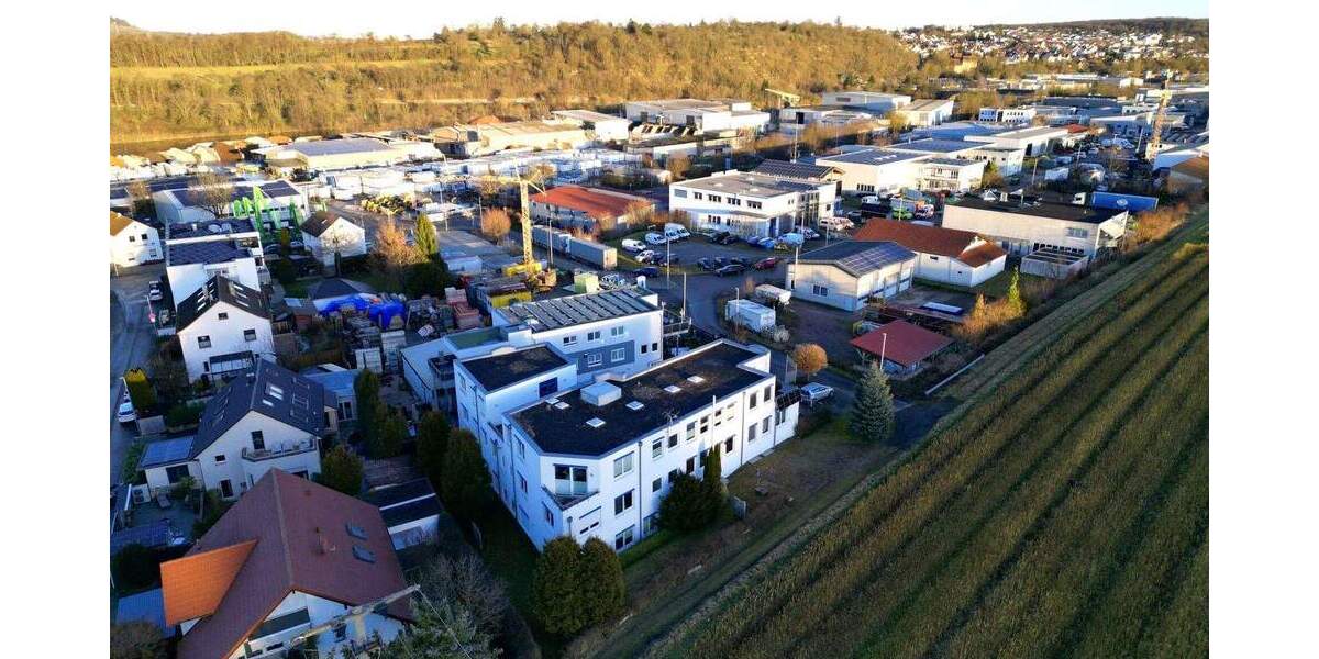 Gewerbeobjekt Remseck am Neckar / Neckargröningen Neckargröningen - 7 Zimmer, 168 m&sup2;, 398.000&euro; | Angebot:25744954