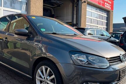 VW Polo 193.469 km 7.400 &euro; Bietigheim-Bissingen 74321