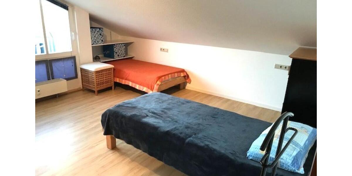 Etagenwohnung Markgröningen - 2 Zimmer, 65 m&sup2;, 18&euro; | Angebot:25443740