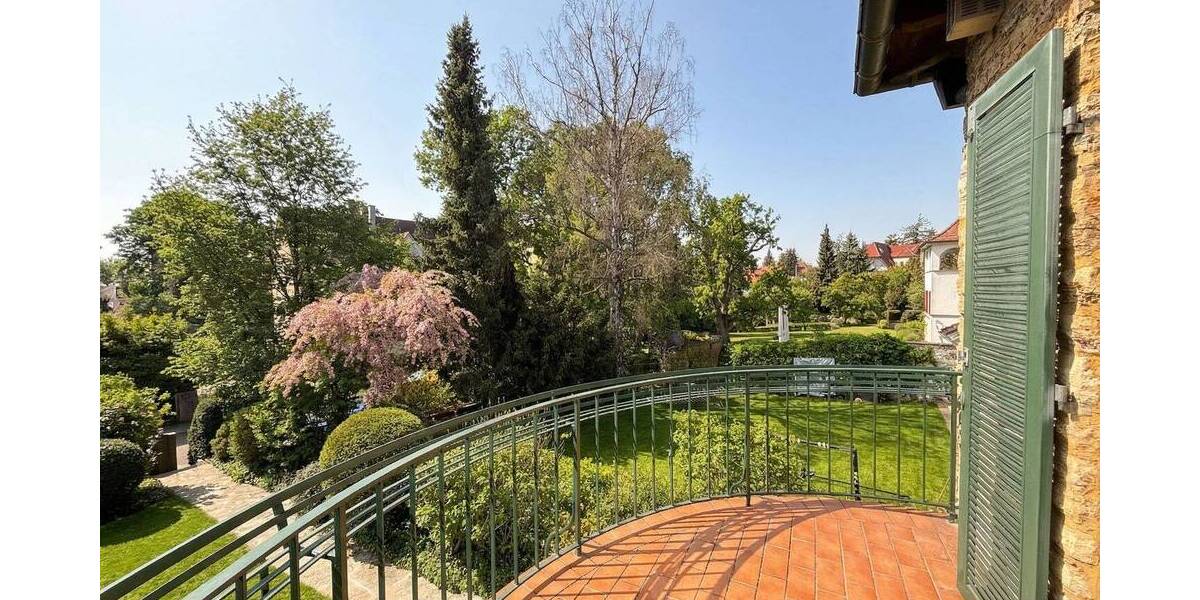 Einfamilienhaus Stuttgart Degerloch - 1 Zimmer, 210 m&sup2;, 1.995.000&euro; | Angebot:26379604