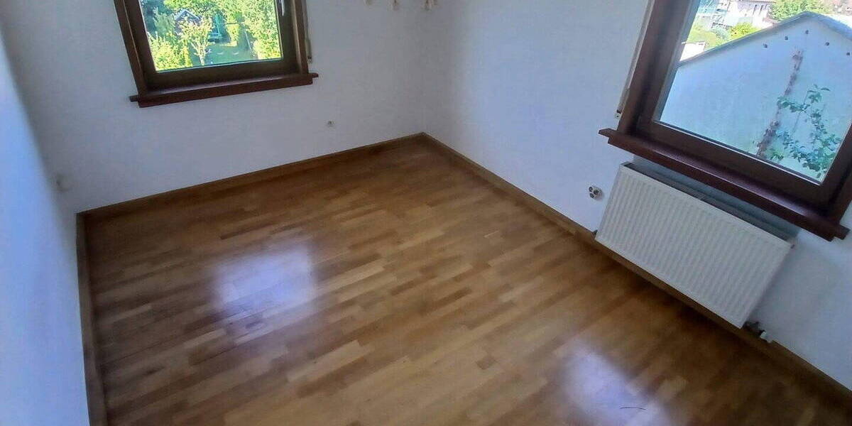Doppelhaushälfte Erdmannhausen - 9 Zimmer, 160 m&sup2;, 485.000&euro; | Angebot:26048719