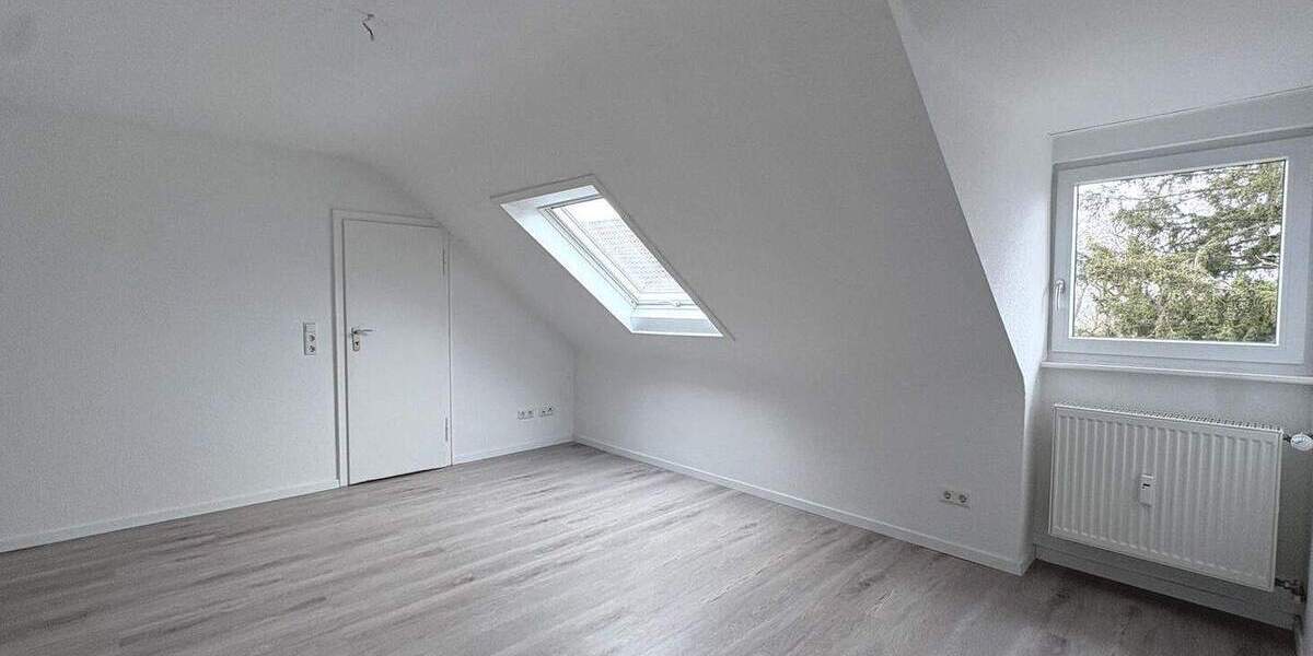 Etagenwohnung Ludwigsburg Nord - 4 Zimmer, 108 m&sup2;, 1.510&euro; | Angebot:25781253