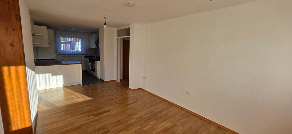 Etagenwohnung Mühlacker - 3.5 Zimmer, 95 m&sup2;, 1.000&euro; | Angebot:25942968