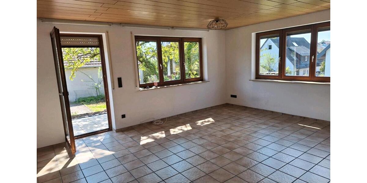 Erdgeschoßwohnung Leutenbach - 2 Zimmer, 66 m&sup2;, 700&euro; | Angebot:26224730