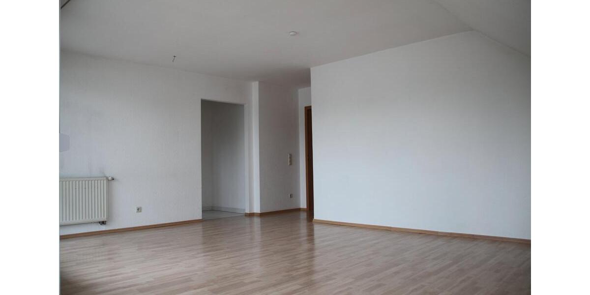 Dachgeschoßwohnung Brackenheim - 4.5 Zimmer, 97 m&sup2;, 1.150&euro; | Angebot:27580019