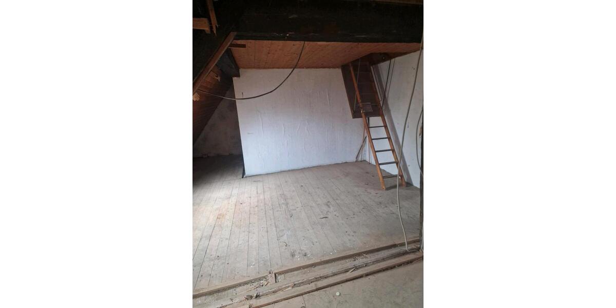 Einfamilienhaus Friolzheim - 5 Zimmer, 150 m&sup2;, 130.000&euro; | Angebot:25224290