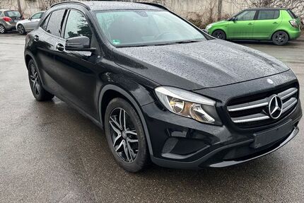 Mercedes-Benz GLA 200 168.000 km 12.950 &euro; Möglingen/Ludwigsburg 71696