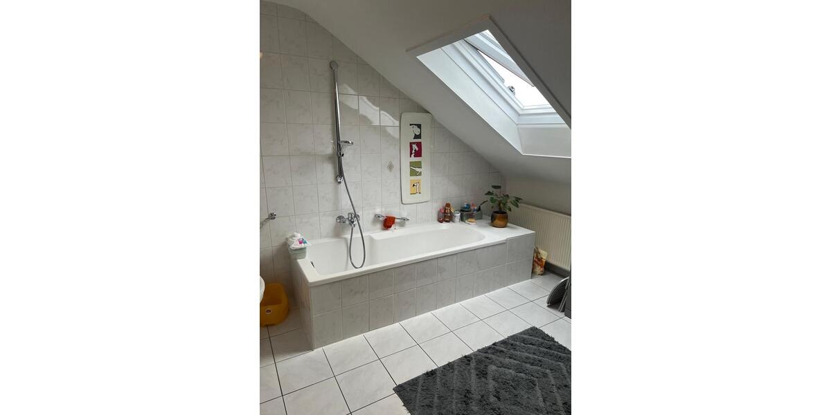 Dachgeschoßwohnung Möglingen - 3 Zimmer, 74 m&sup2;, 1.000&euro; | Angebot:25219379