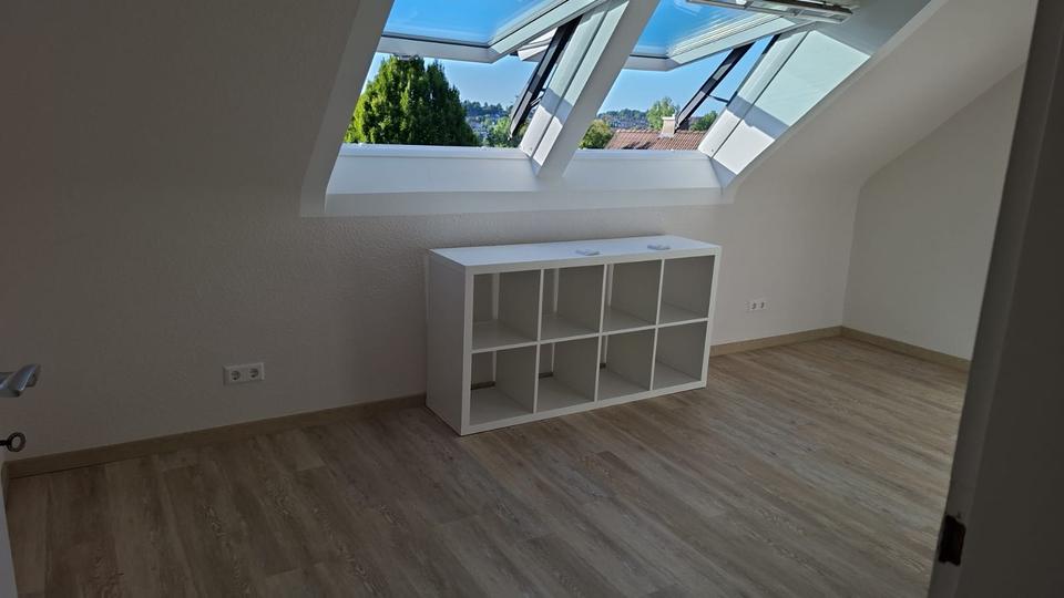 Dachgeschoßwohnung Heilbronn Horkheim - 4 Zimmer, 88 m&sup2;, 1.050&euro; | Angebot:27564783