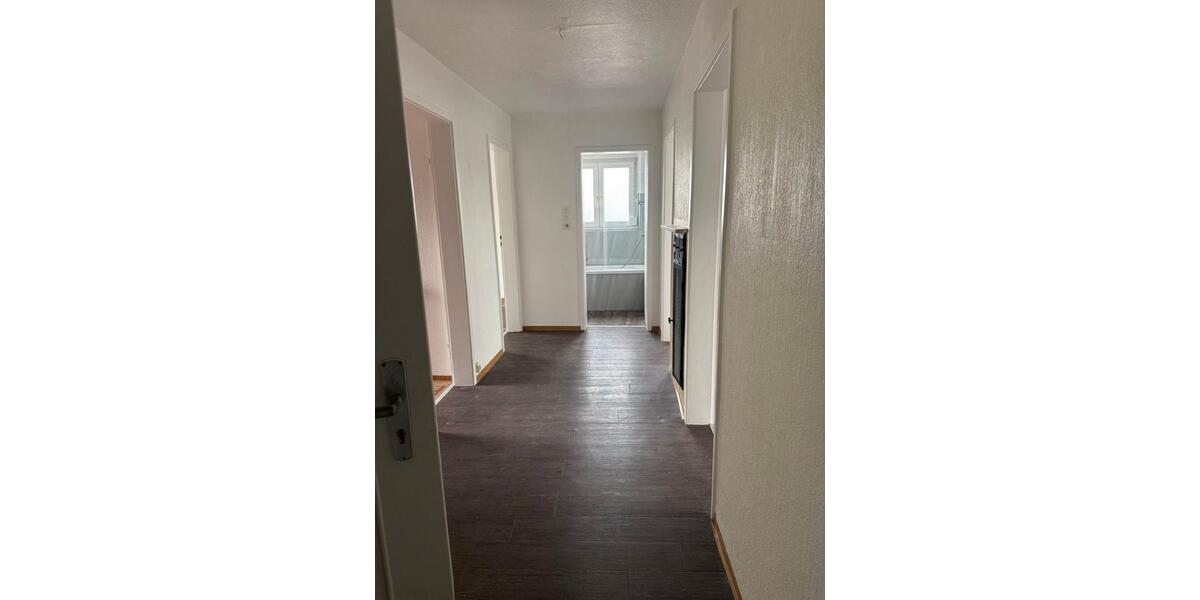 Dachgeschoßwohnung Möglingen - 3 Zimmer, 70 m&sup2;, 1.100&euro; | Angebot:26398213
