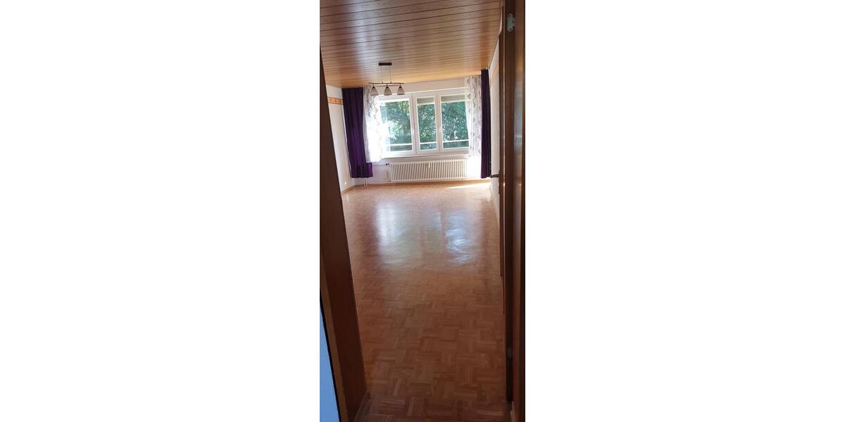 Etagenwohnung Esslingen am Neckar Oberesslingen - 3.5 Zimmer, 87 m&sup2;, 1.580&euro; | Angebot:26443346