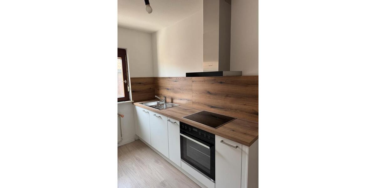 Dachgeschoßwohnung Ludwigsburg Hoheneck - 3.5 Zimmer, 77 m&sup2;, 910&euro; | Angebot:25756002