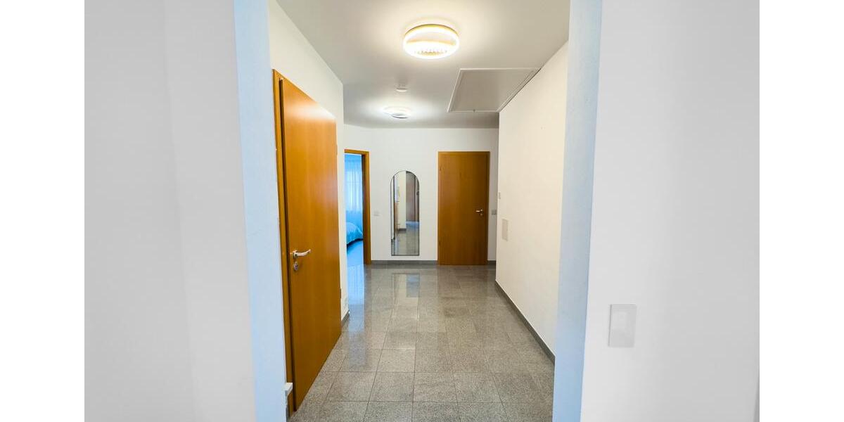 Dachgeschoßwohnung Vaihingen an der Enz - 3 Zimmer, 99 m&sup2;, 1.350&euro; | Angebot:25055327