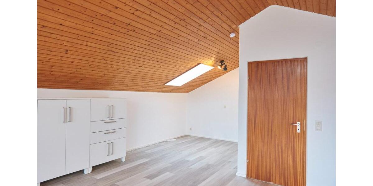 Dachgeschoßwohnung Leinfelden-Echterdingen Echterdingen - 1.5 Zimmer, 55 m&sup2;, 850&euro; | Angebot:27576411