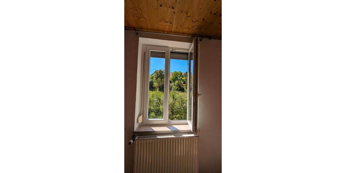 Etagenwohnung Stuttgart Hedelfingen - 4 Zimmer, 100 m&sup2;, 1.300&euro; | Angebot:27534757