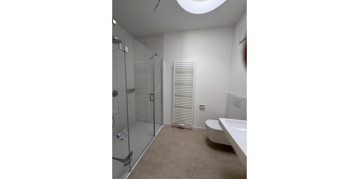 Dachgeschoßwohnung Leonberg - 4 Zimmer, 121 m&sup2;, 2.484&euro; | Angebot:23712507