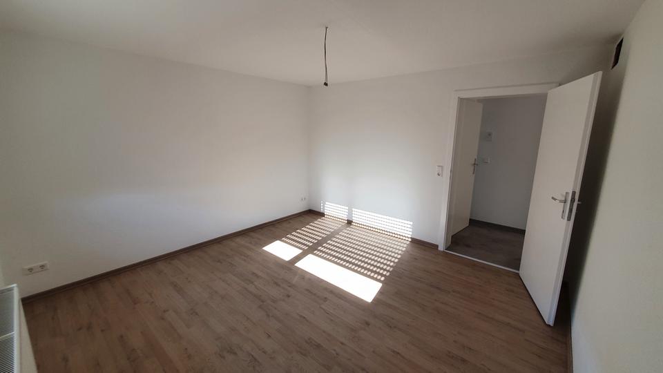 Etagenwohnung Schorndorf - 3.5 Zimmer, 75 m&sup2;, 1.075&euro; | Angebot:27545299