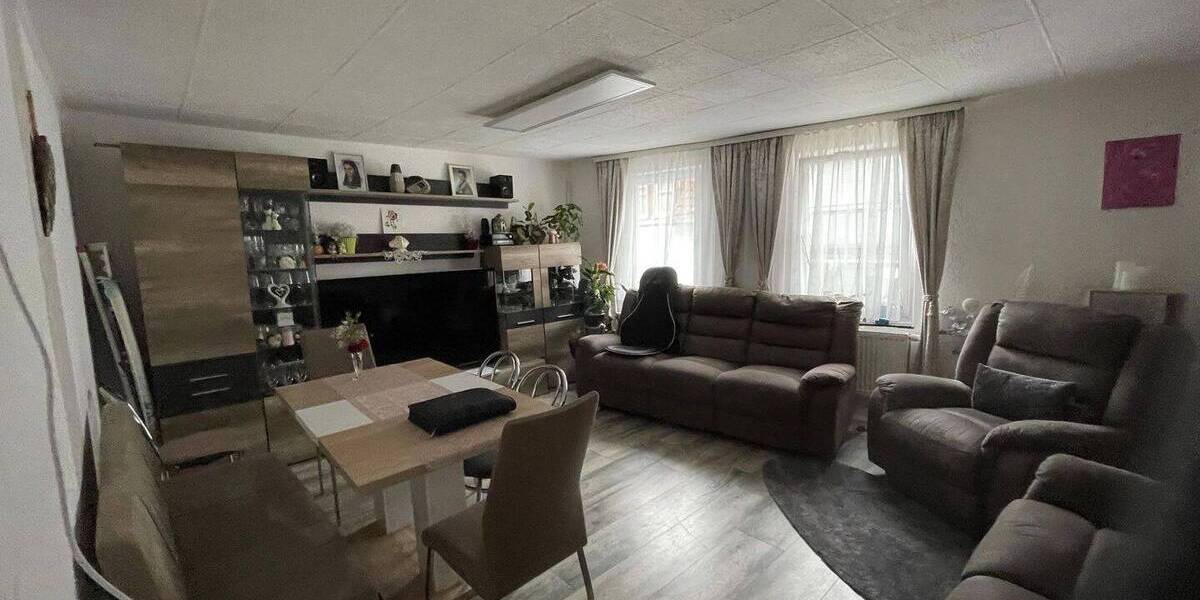 Reihenmittelhaus Kirchheim - 7 Zimmer, 165 m&sup2;, 298.000&euro; | Angebot:25706133
