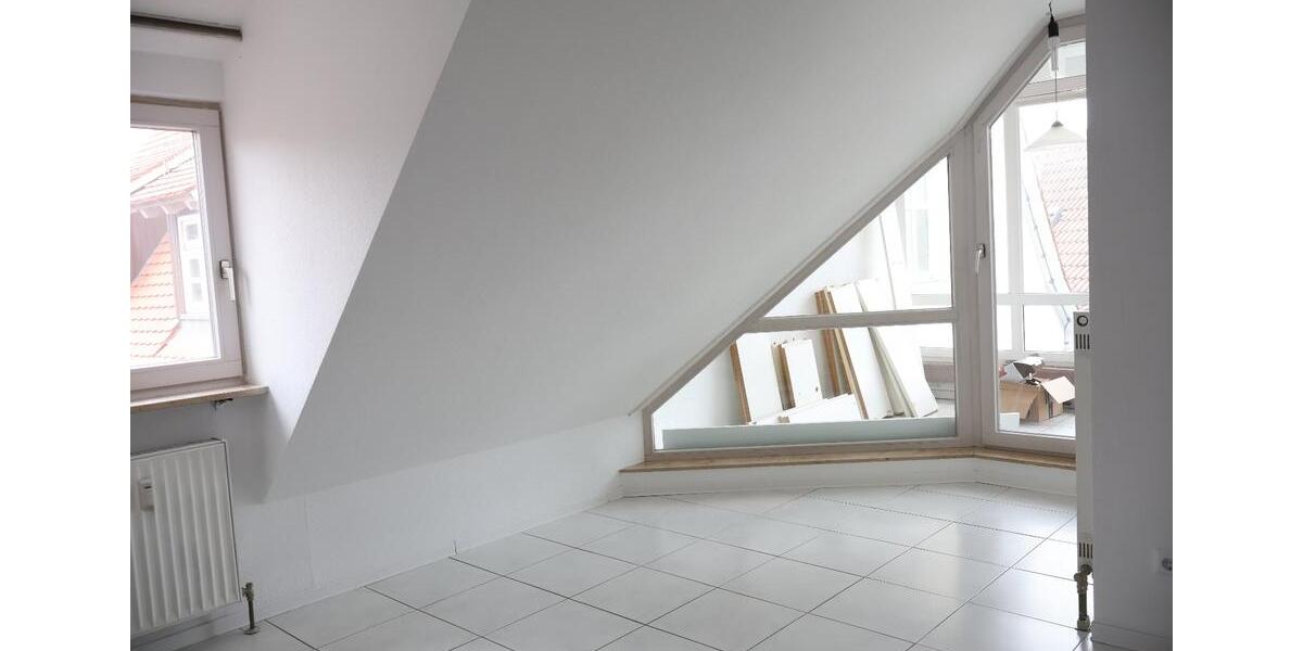 Dachgeschoßwohnung Stuttgart Birkach - 2.5 Zimmer, 71 m&sup2;, 265.000&euro; | Angebot:27548615