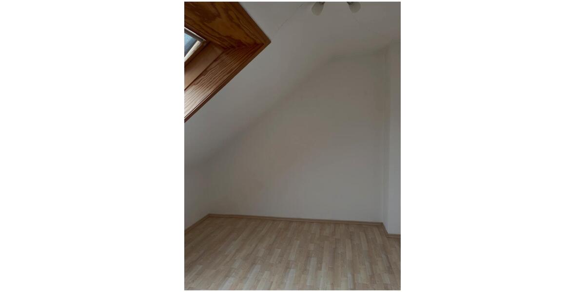 Dachgeschoßwohnung Filderstadt - 3 Zimmer, 62 m&sup2;, 720&euro; | Angebot:27589579