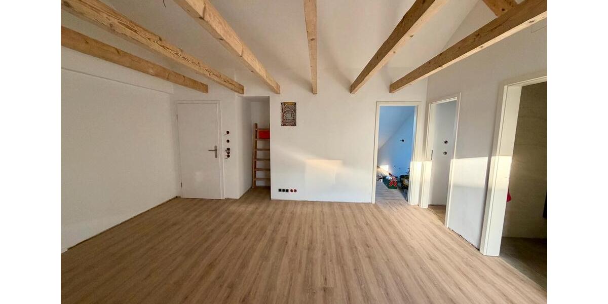 Dachgeschoßwohnung Stuttgart Vaihingen - 3 Zimmer, 54 m&sup2;, 980&euro; | Angebot:27576575