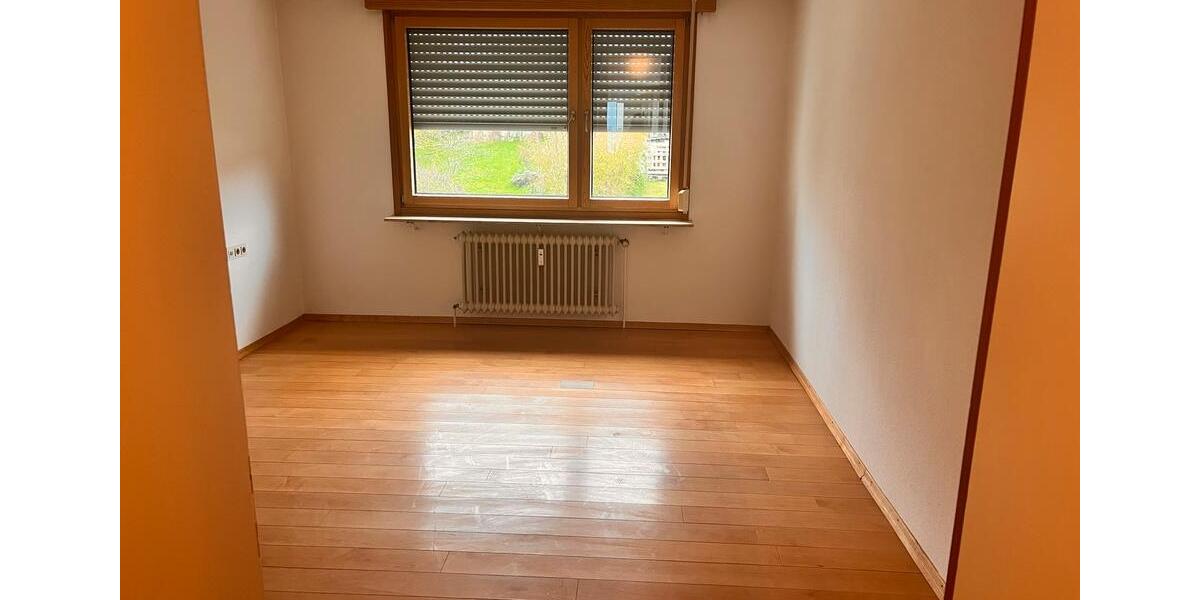 Etagenwohnung Aichwald - 3 Zimmer, 80 m&sup2;, 1.350&euro; | Angebot:25937689