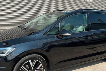 VW Touran 42.191 km 32.500 &euro; Sindelfingen 71065
