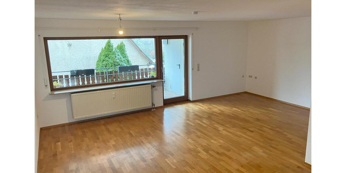 Etagenwohnung Lehrensteinsfeld - 3.5 Zimmer, 99 m&sup2;, 1.000&euro; | Angebot:25964396