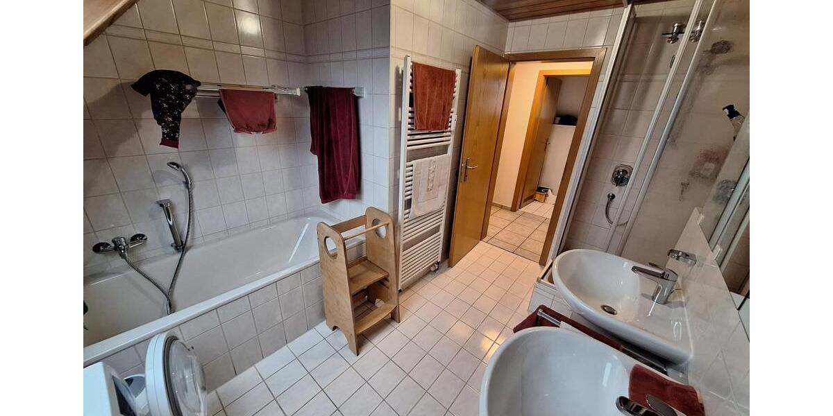 Dachgeschoßwohnung Sulzbach an der Murr - 3.5 Zimmer, 85 m&sup2;, 890&euro; | Angebot:24555172