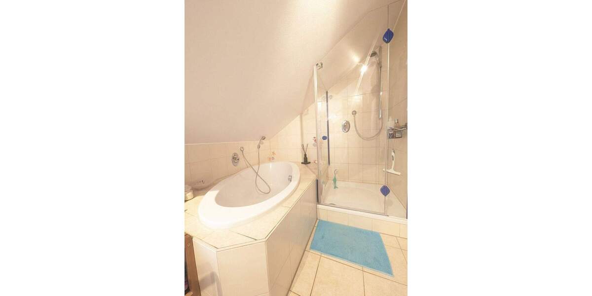 Doppelhaushälfte Böblingen - 1 Zimmer, 254 m&sup2;, 1.150.000&euro; | Angebot:25779091