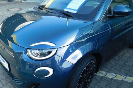 Fiat 500e 10.800 km 23.900 &euro; Ludwigsburg 71640