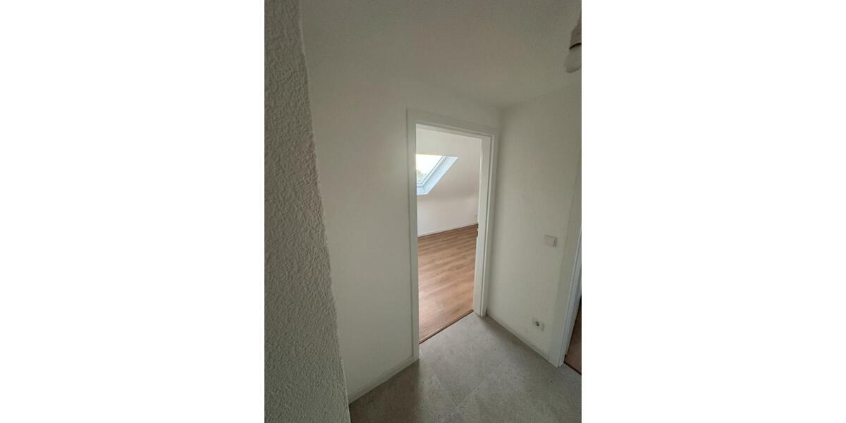 Dachgeschoßwohnung Neuhausen auf den Fildern - 3 Zimmer, 71 m&sup2;, 1.300&euro; | Angebot:27548763