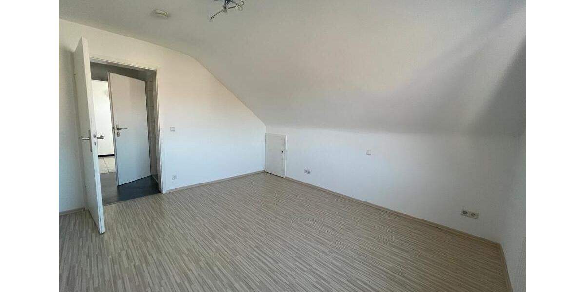 Dachgeschoßwohnung Stuttgart Sillenbuch - 3 Zimmer, 71 m&sup2;, 265.000&euro; | Angebot:27534000