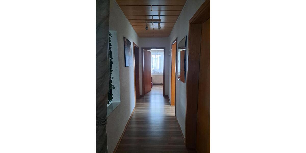 Dachgeschoßwohnung Güglingen - 3 Zimmer, 77 m&sup2;, 850&euro; | Angebot:25048705