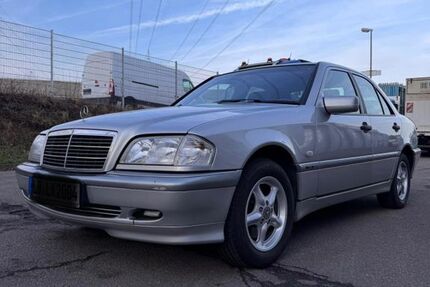 Mercedes-Benz C 230 194.000 km 5.700 &euro; Bietigheim 74321