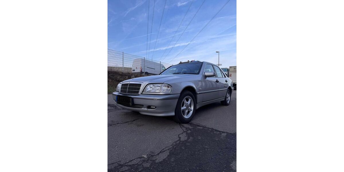 Mercedes-Benz C 230 194.000 km 5.700 &euro; Bietigheim 74321