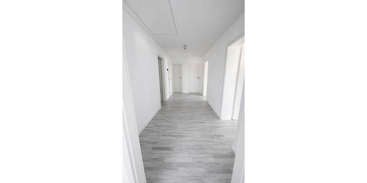 Etagenwohnung Esslingen am Neckar Pliensauvorstadt - 3 Zimmer, 20 m&sup2;, 1.350&euro; | Angebot:26019857