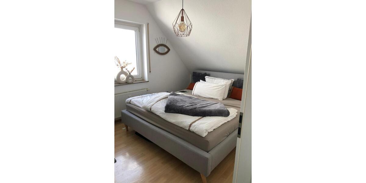 Dachgeschoßwohnung Korntal-Münchingen Münchingen - 3 Zimmer, 73 m&sup2;, 1.100&euro; | Angebot:26383044