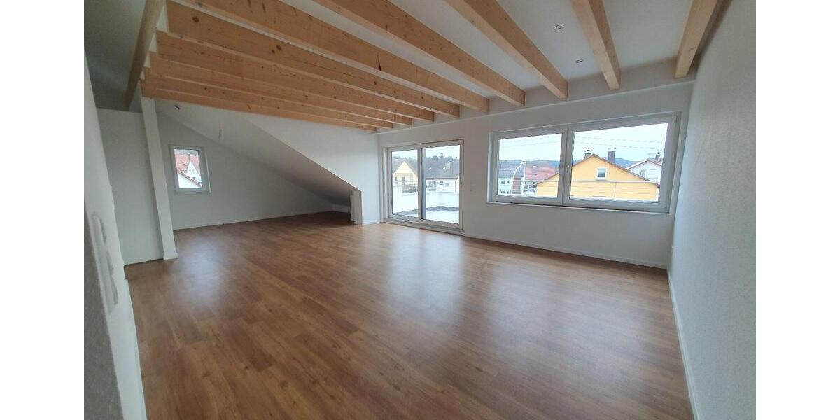 Dachgeschoßwohnung Winnenden - 4 Zimmer, 130 m&sup2;, 1.675&euro; | Angebot:27565836