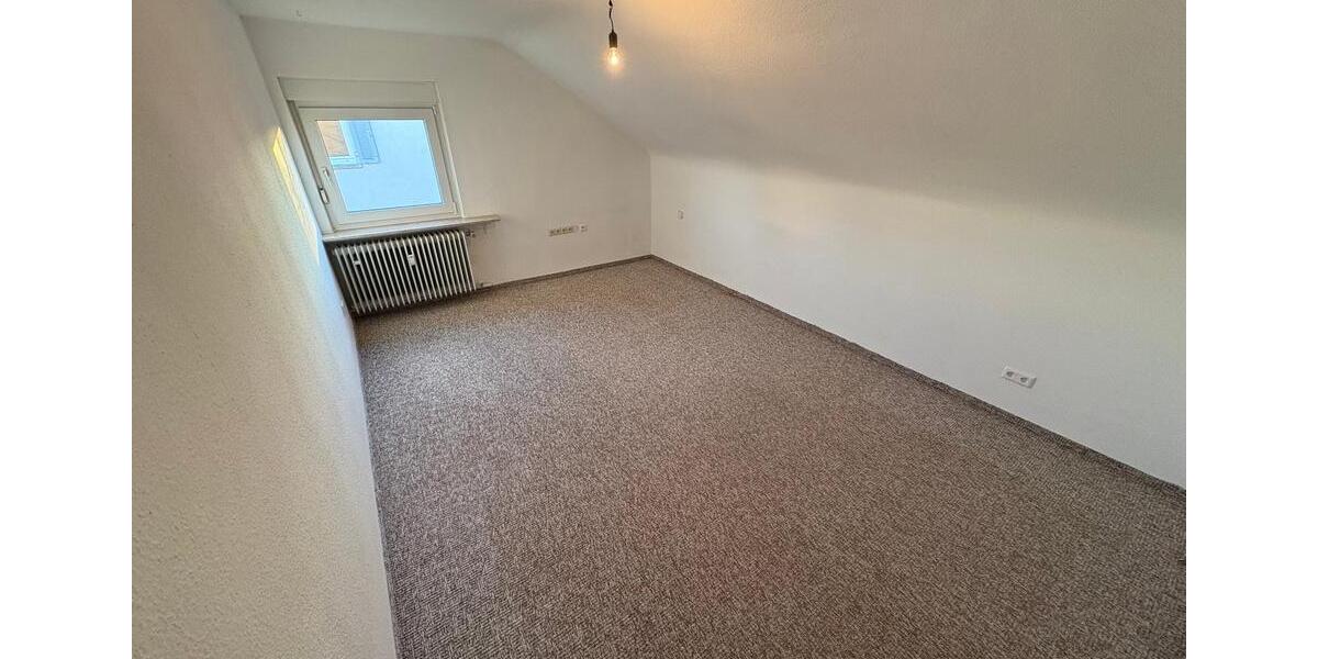 Etagenwohnung Heilbronn Böckingen - 6 Zimmer, 127 m&sup2;, 1.325&euro; | Angebot:25638392